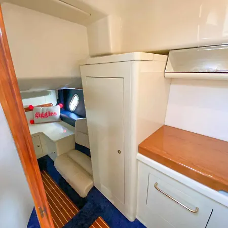 Botel Daily Cruises Private Yachts *