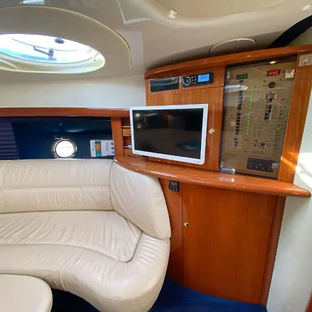 Botel Daily Cruises Private Yachts *