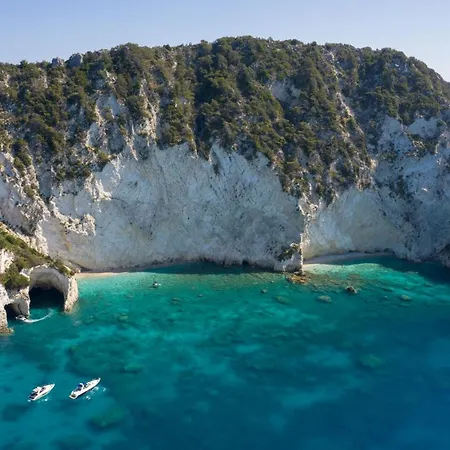 Bateau-hôtel Daily Cruises Private Yachts *