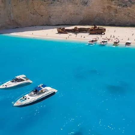 Bateau-hôtel Daily Cruises Private Yachts