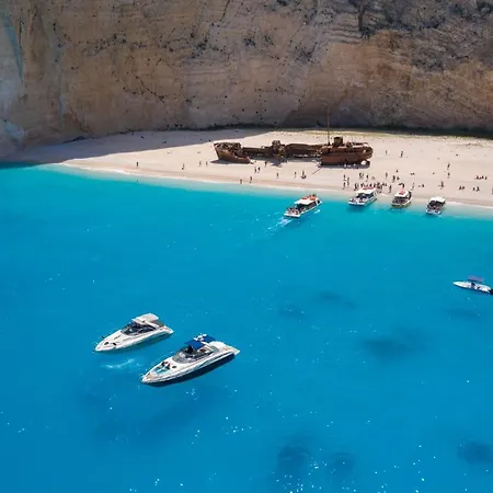 Bateau-hôtel Daily Cruises Private Yachts