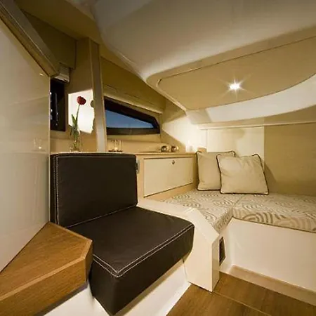Daily Cruises Private Yachts